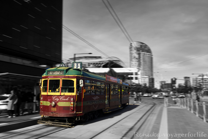 Sightseeing in Melbourne on Foot and Circle Tram - Routes and Trips