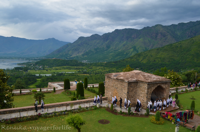 The Majestic Mountains Of Himalayas Await You In Srinagar