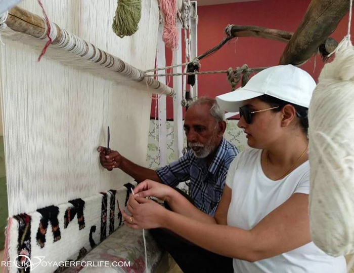 Carpet weaving in Jaipur