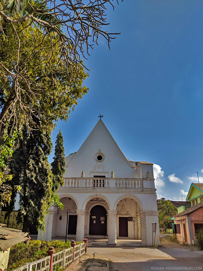 IMG-Churches of Daman and Diu India