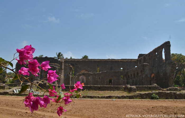 IMG-Dominican Monastery Ruins in Daman