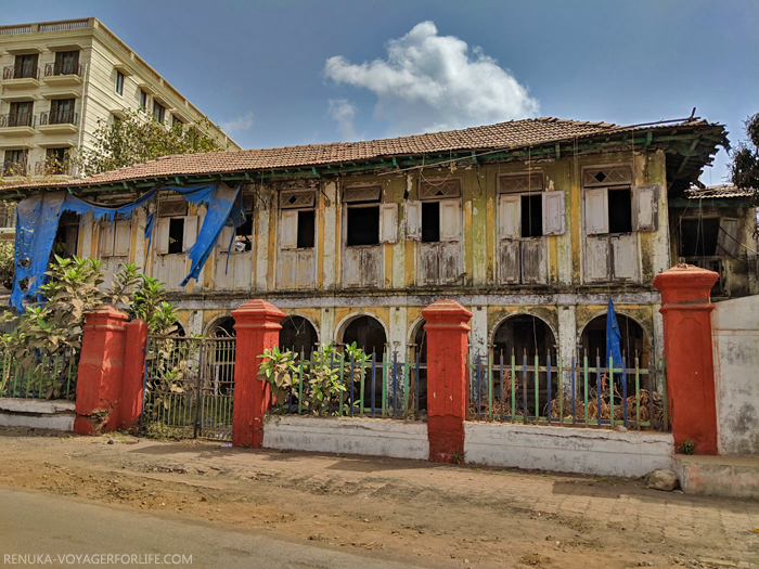 IMG-Old buildings of Nani Daman