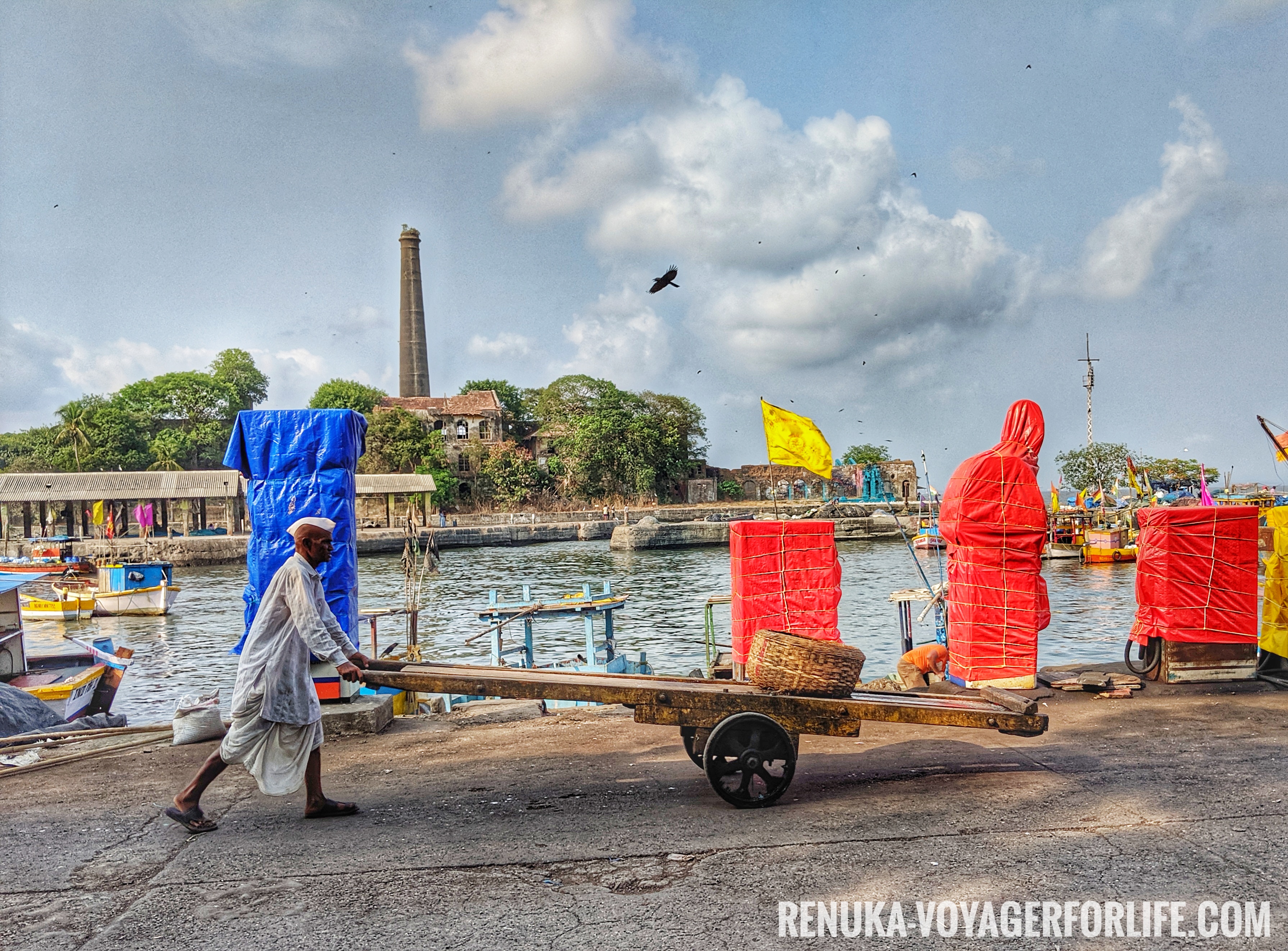 IMG-Sassoon Docks Mumbai