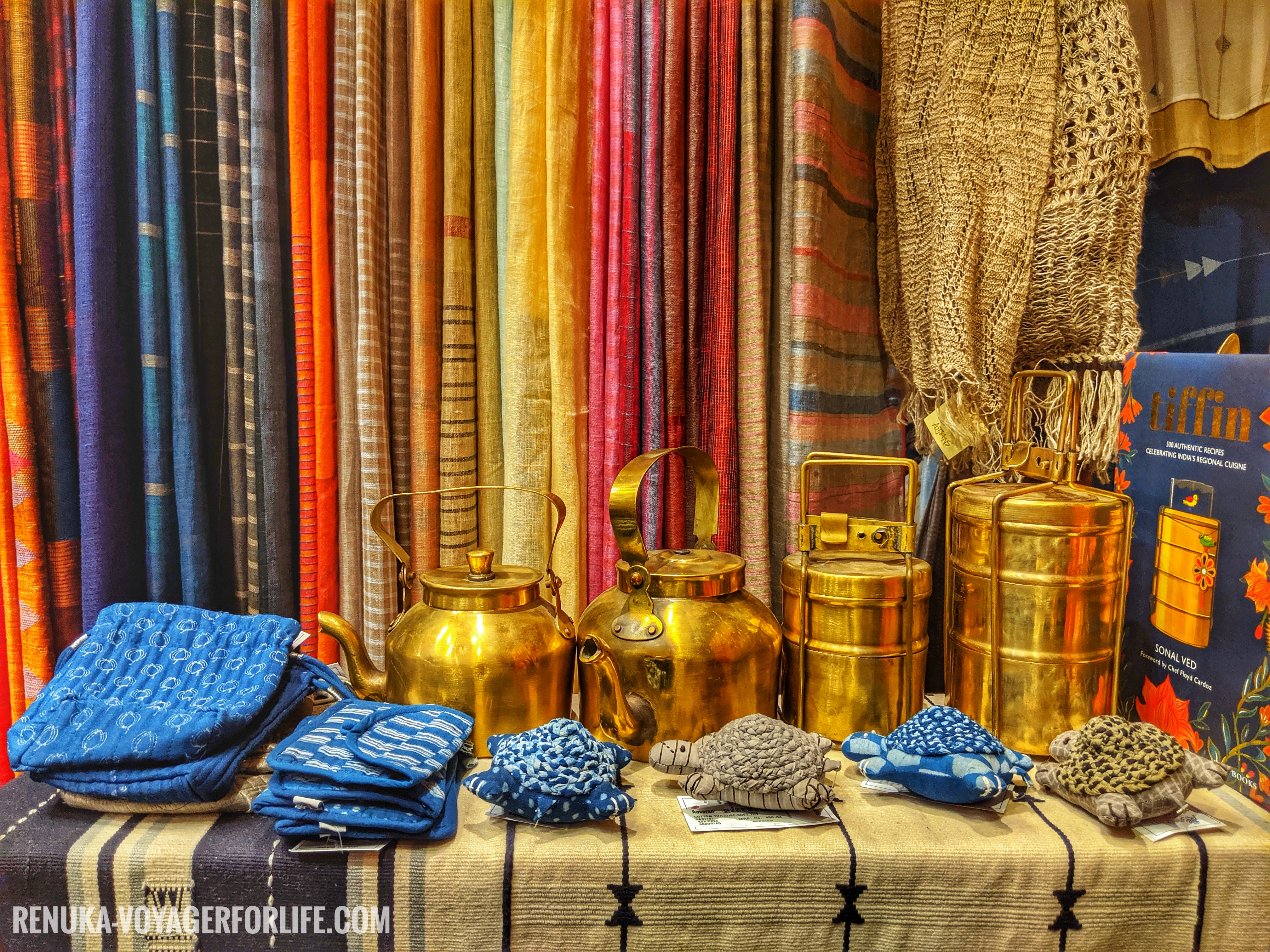 IMG-Artisans Handmade shop Kala Ghoda