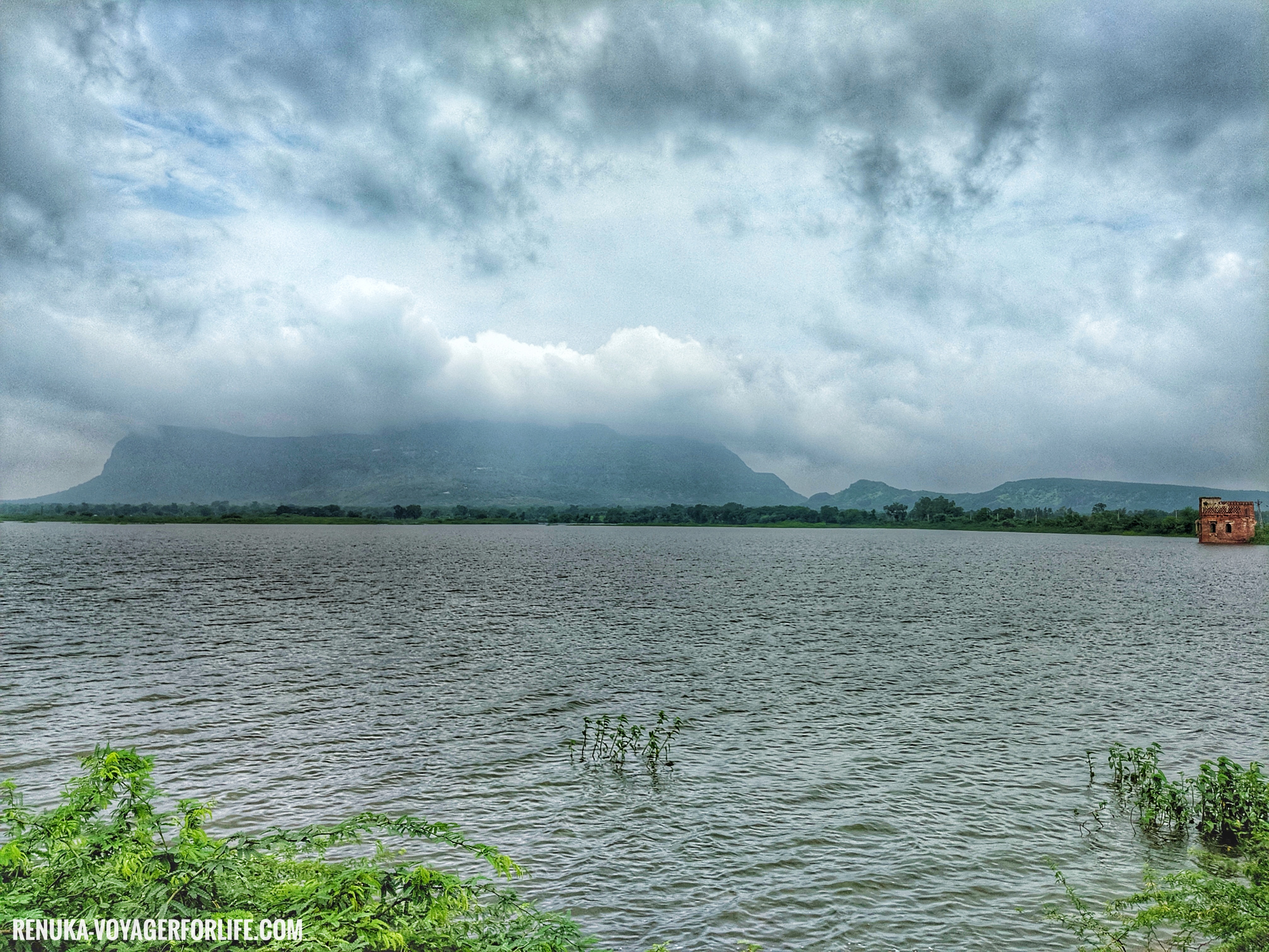 IMG-Vadatalav Lake, Gujarat