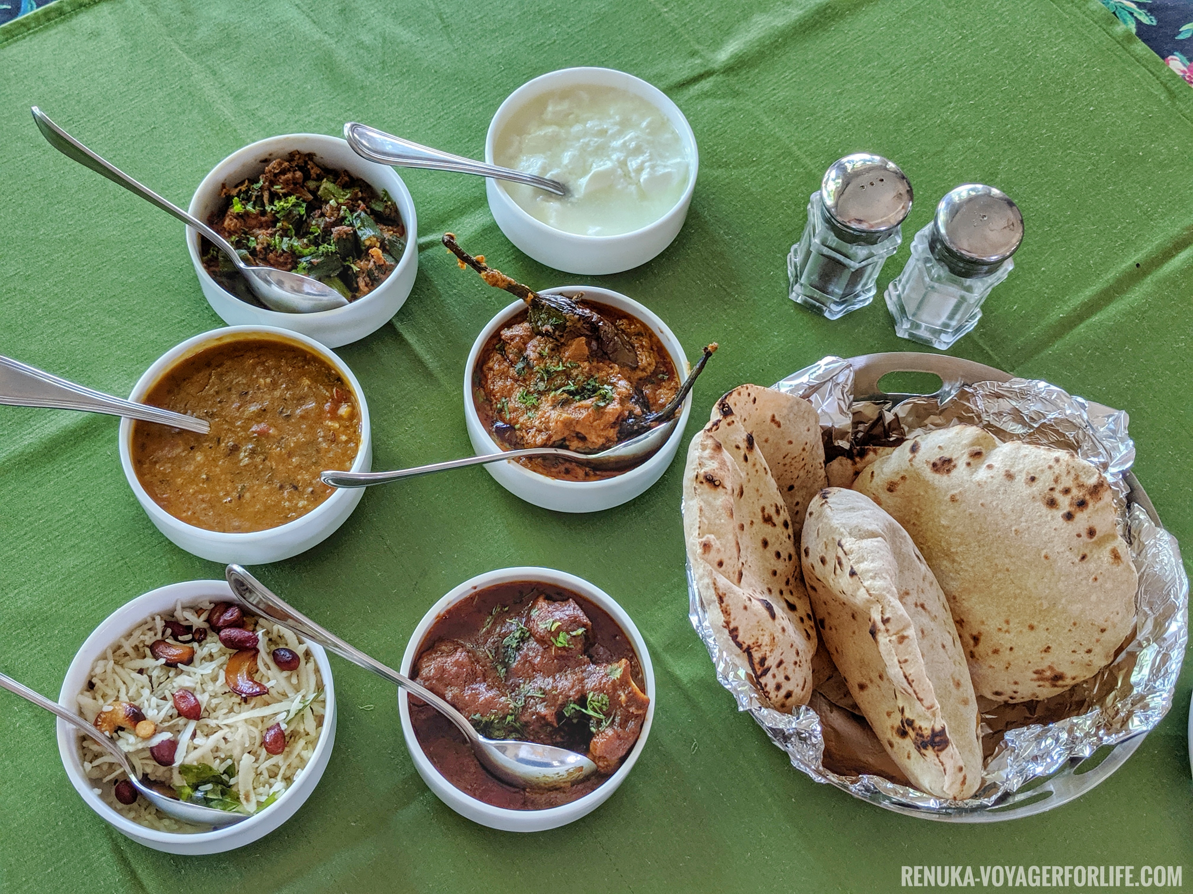 IMG-Where to have Maratha cuisine in Gwalior