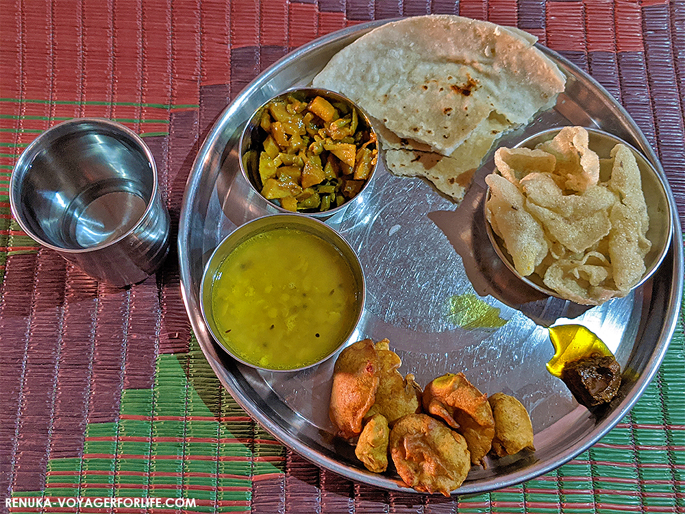 IMG-Simple village meals in Maharashtra