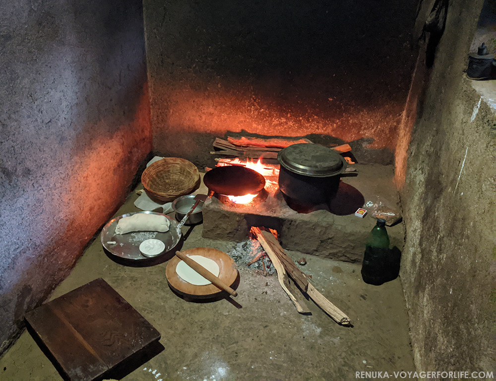 IMG-Village traditional woodfire kitchens in Maharashtra