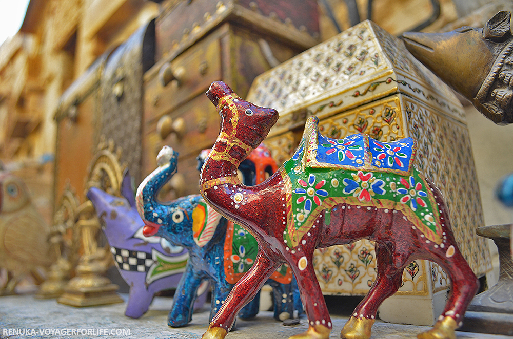IMG-Colourful knick knacks sold in the lanes of Jaisalmer