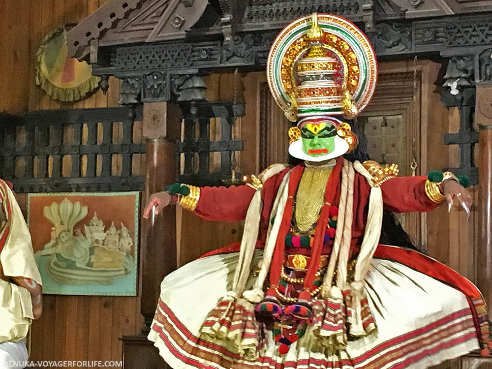 IMG-Traditional dance of Kerala